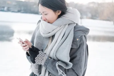 Wie hält der Handy-Akku bei Kälte länger? - Aktuelle Verbraucherfrage der ERGO Versicherung
