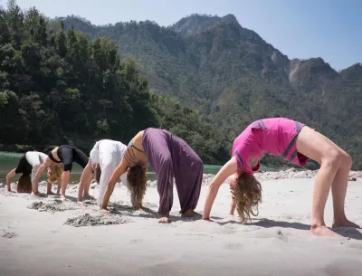 Online Yoga Teacher Training für Ortsunabhängiges Lernen