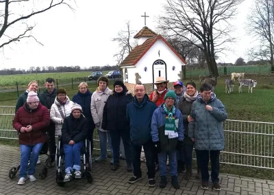 Lebenshilfe Diepholz besucht die geretteten Esel von Gut Aiderbichl