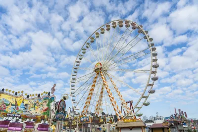 Münsters Familienkirmes "Send" startet am 22.03.2025 mit Panorama-Aussichtsturm & Riesenschaukel in die Saison