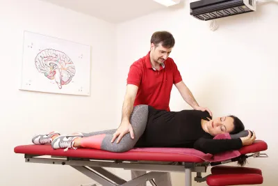 Warum die sanfte Chiropraktik eine perfekte Ergänzung zur Physiotherapie ist