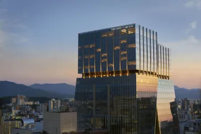 Das The Ritz-Carlton feiert Debüt in Fukuoka