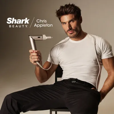 Chris Appleton wird Markenbotschafter von Shark Beauty