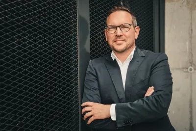 Max Brandt zum neuen Co-CEO bei ElectricBrands ernannt - Der XBUS geht in die heiße Phase