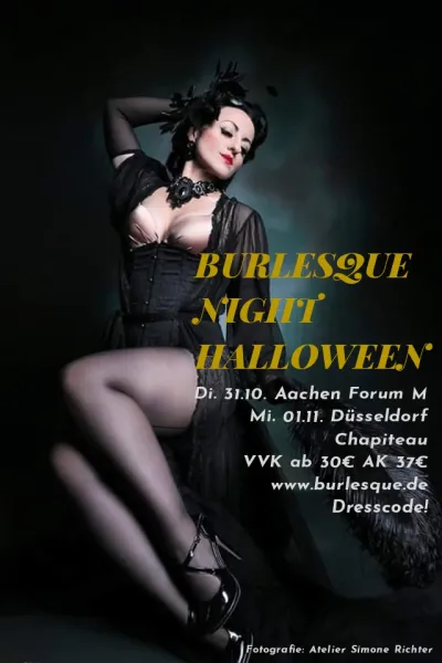 Extravagante Halloween-Burlesque-Show i
