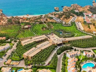 IHG Hotels & Resorts debütiert mit der Marke Kimpton an der Algarve in Portugal